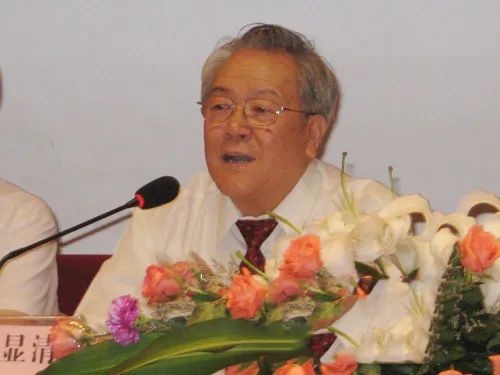 张显清 张显清