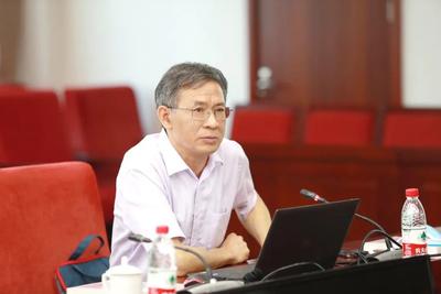 中国社会科学院农村发展研究所所长魏后凯发布主报告